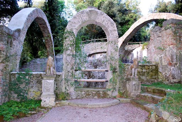 Ariccia_parco_Palazzo_Chigi.jpg