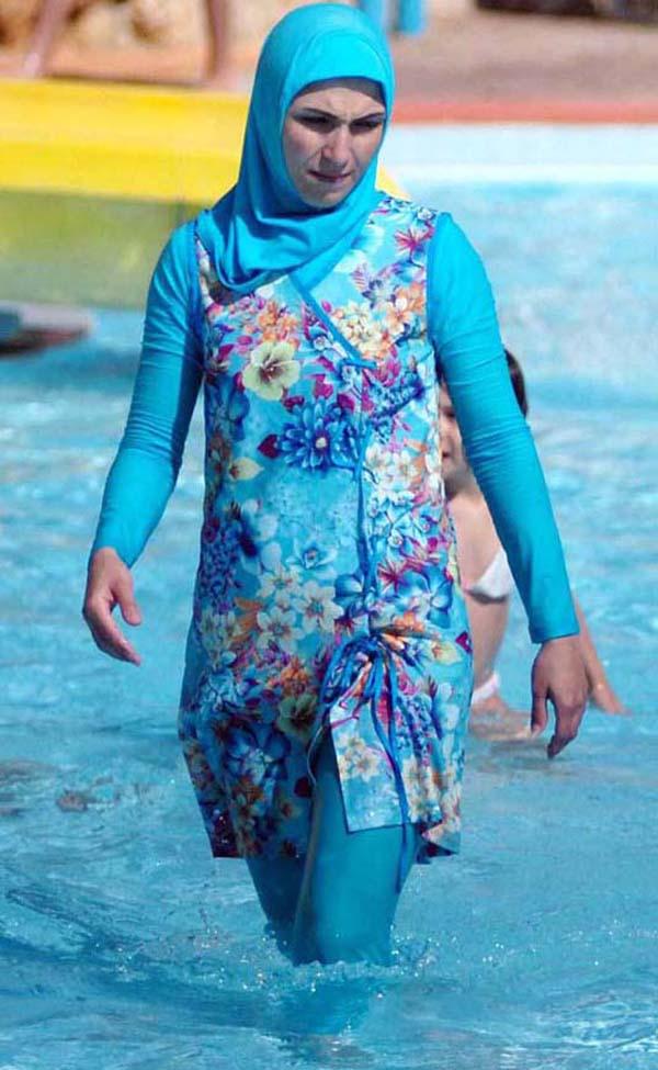 Burkini_a_fiori.jpg