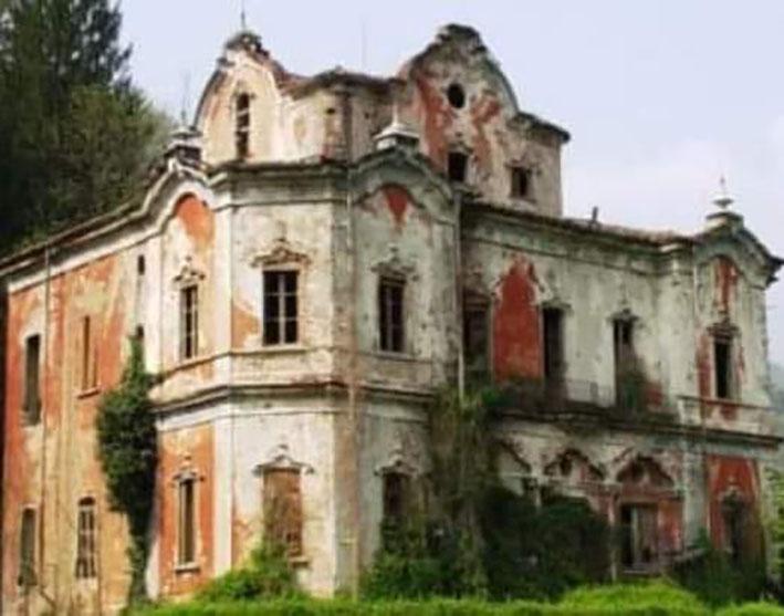 Villa_De_Vecchi.jpg