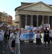 #Spazzalodio: il movimento pro 'ddl Zan' è sceso in piazza a Roma e in altre città italiane