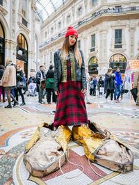 Scarpe giganti per il centro di Roma