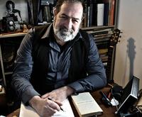Federico Sirianni: "Vi presento il mio nuovo viaggio musicale tra poesia e culture differenti"